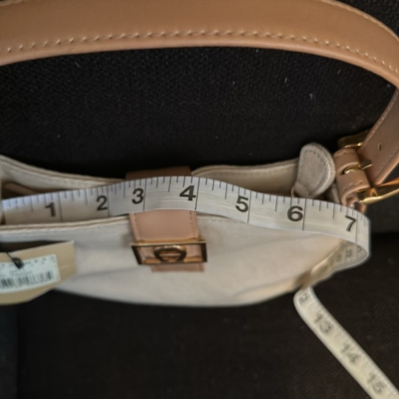 New Etienne Aigner Hand Purse w/ gold accents Snap closure Small - Picture 14 of 14